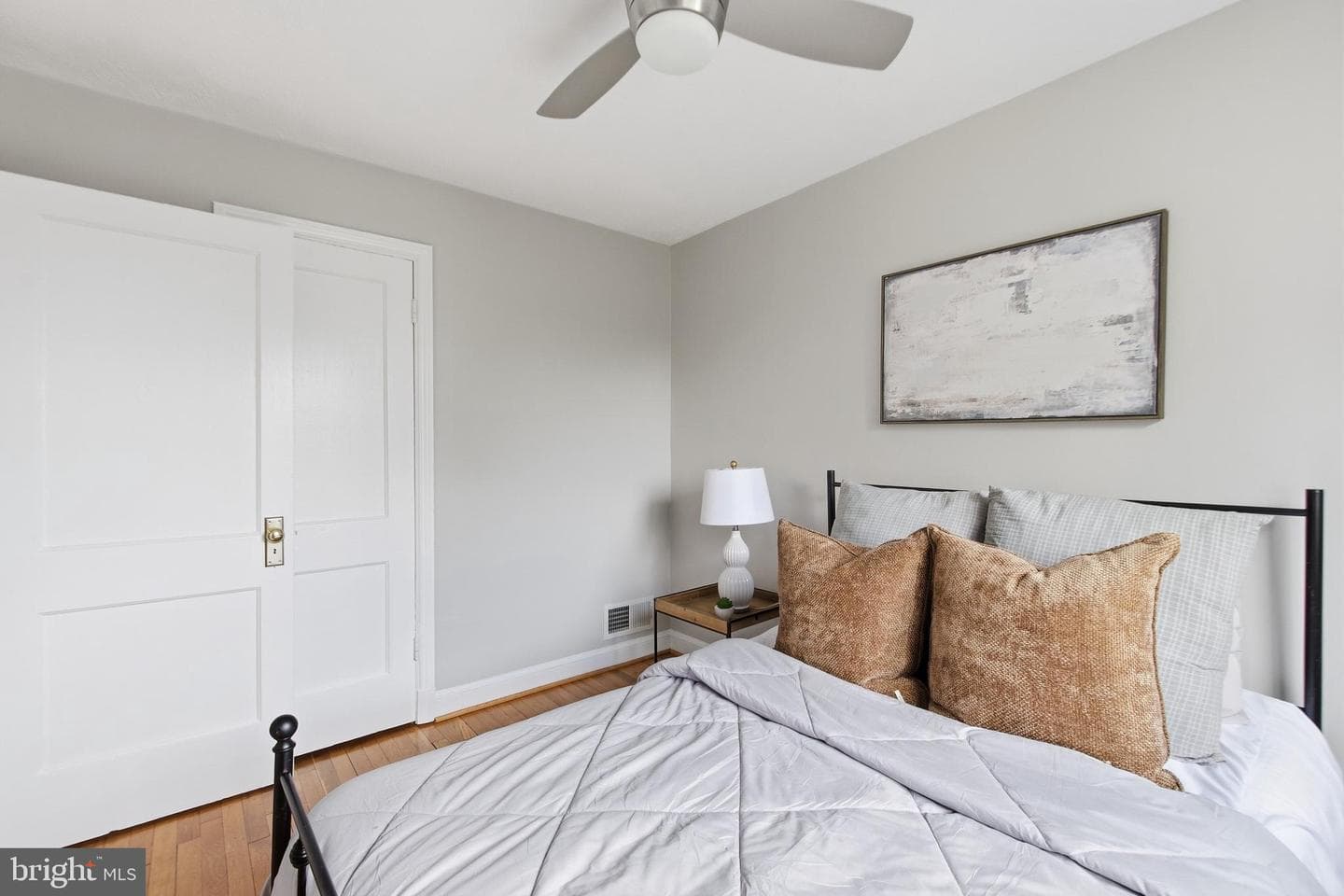 308 Wesmond Drive photo 17