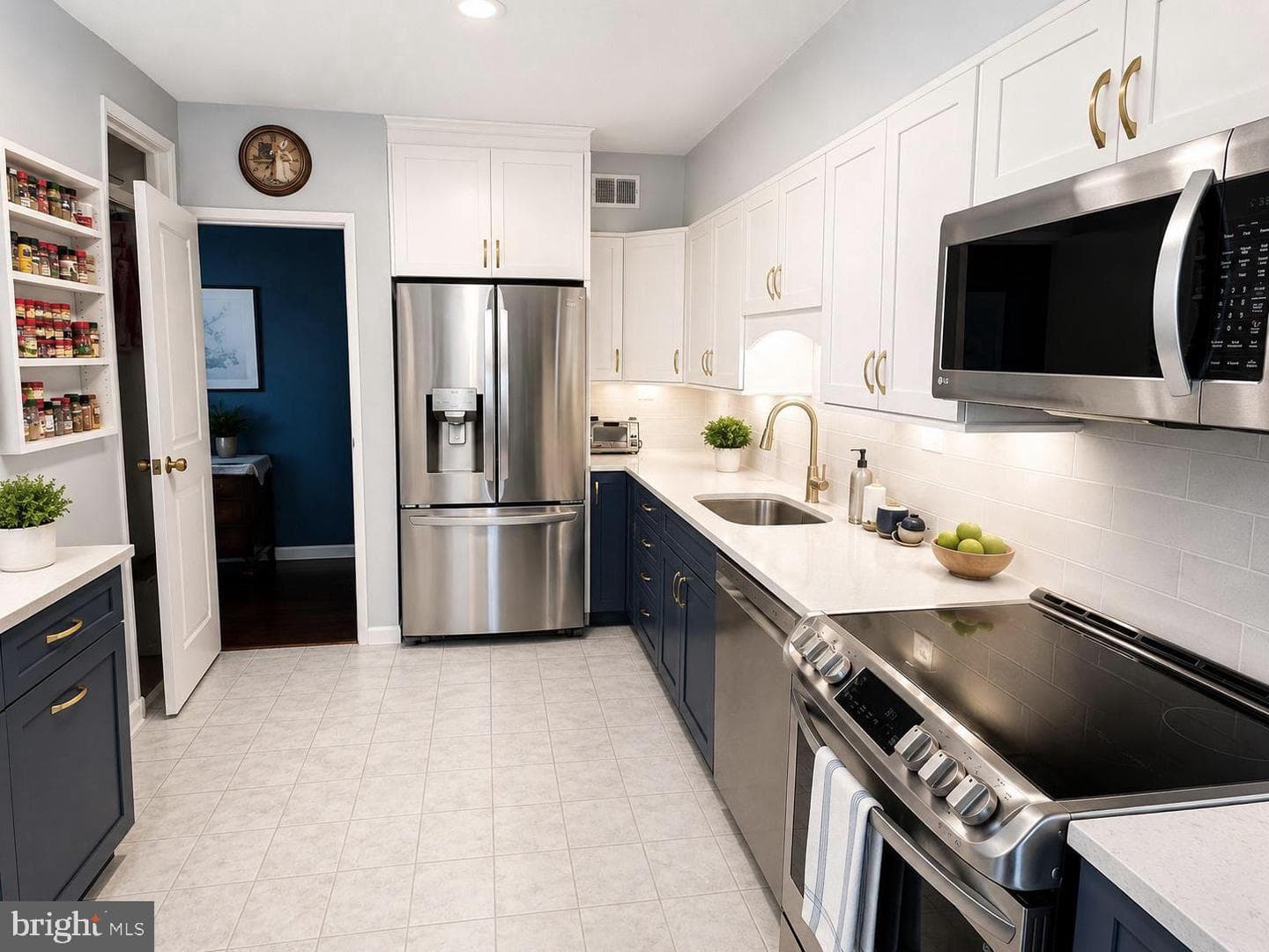 5500 Holmes Run Pkwy # 1406 photo 3