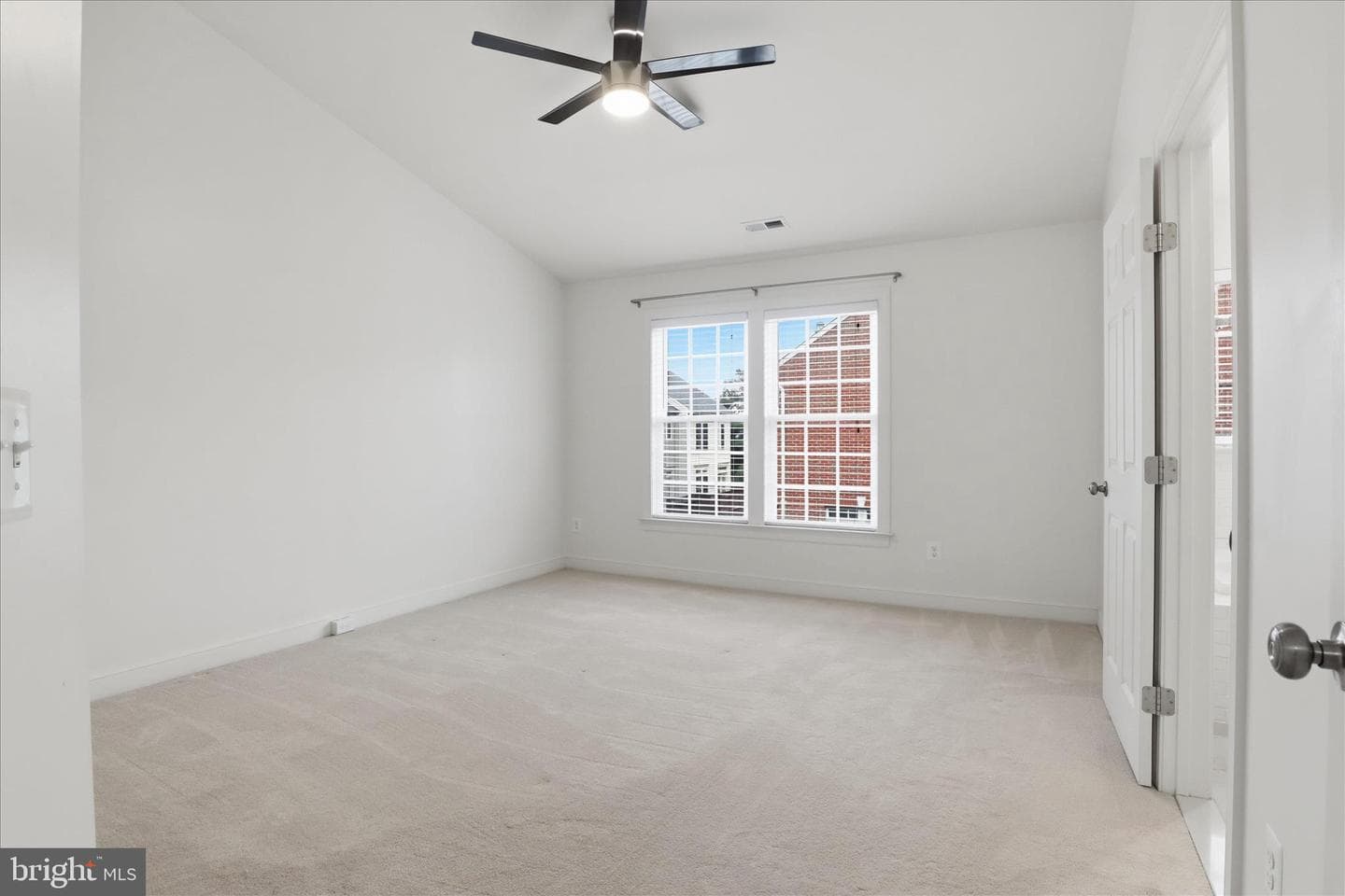 918 Harrison Circle photo 18