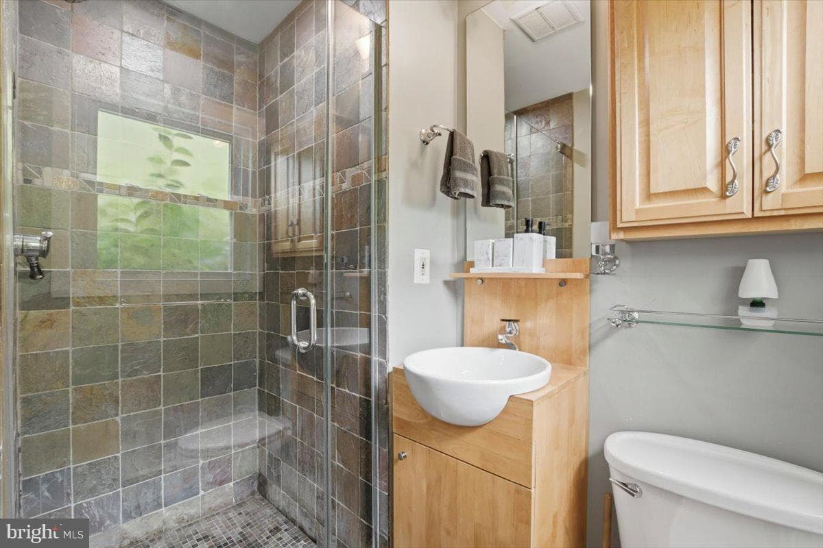 2617 N Stevens Street photo 23