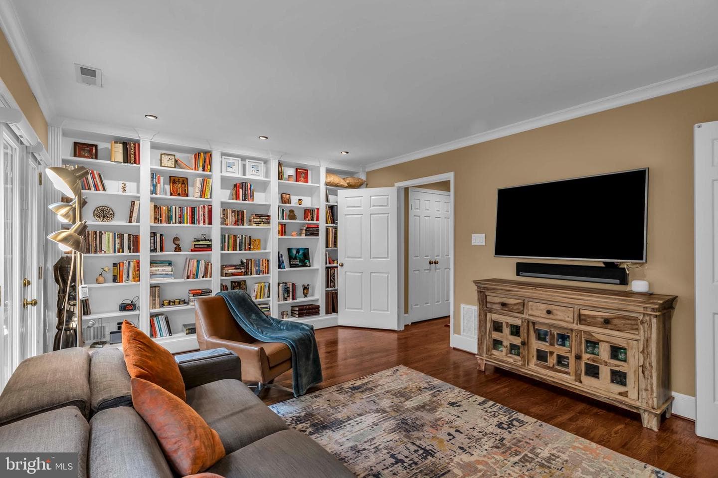 1118 N Pitt Street N photo 10