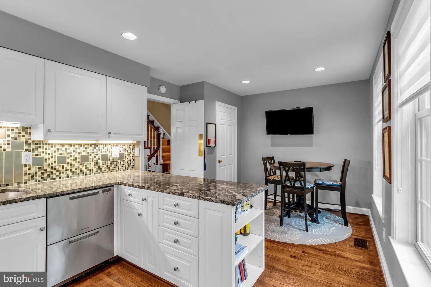 1118 N Pitt Street N photo 35