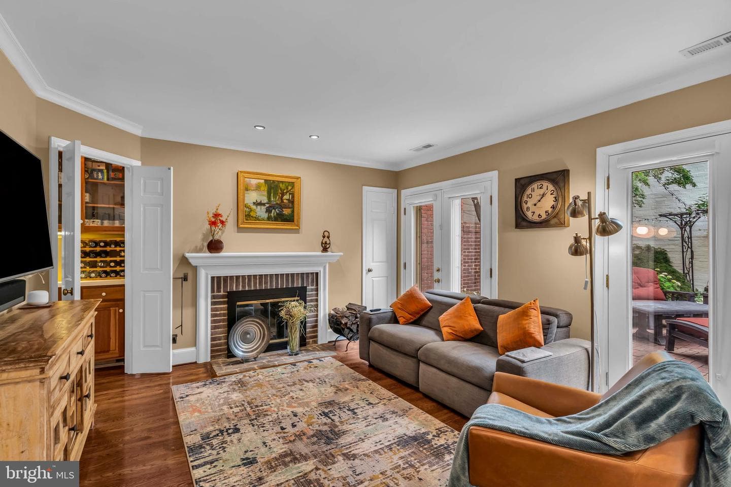 1118 N Pitt Street N photo 8