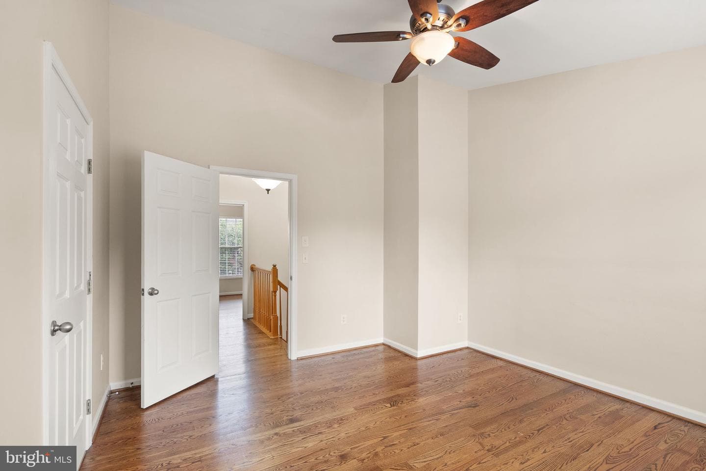 917 Rolfe Place photo 48