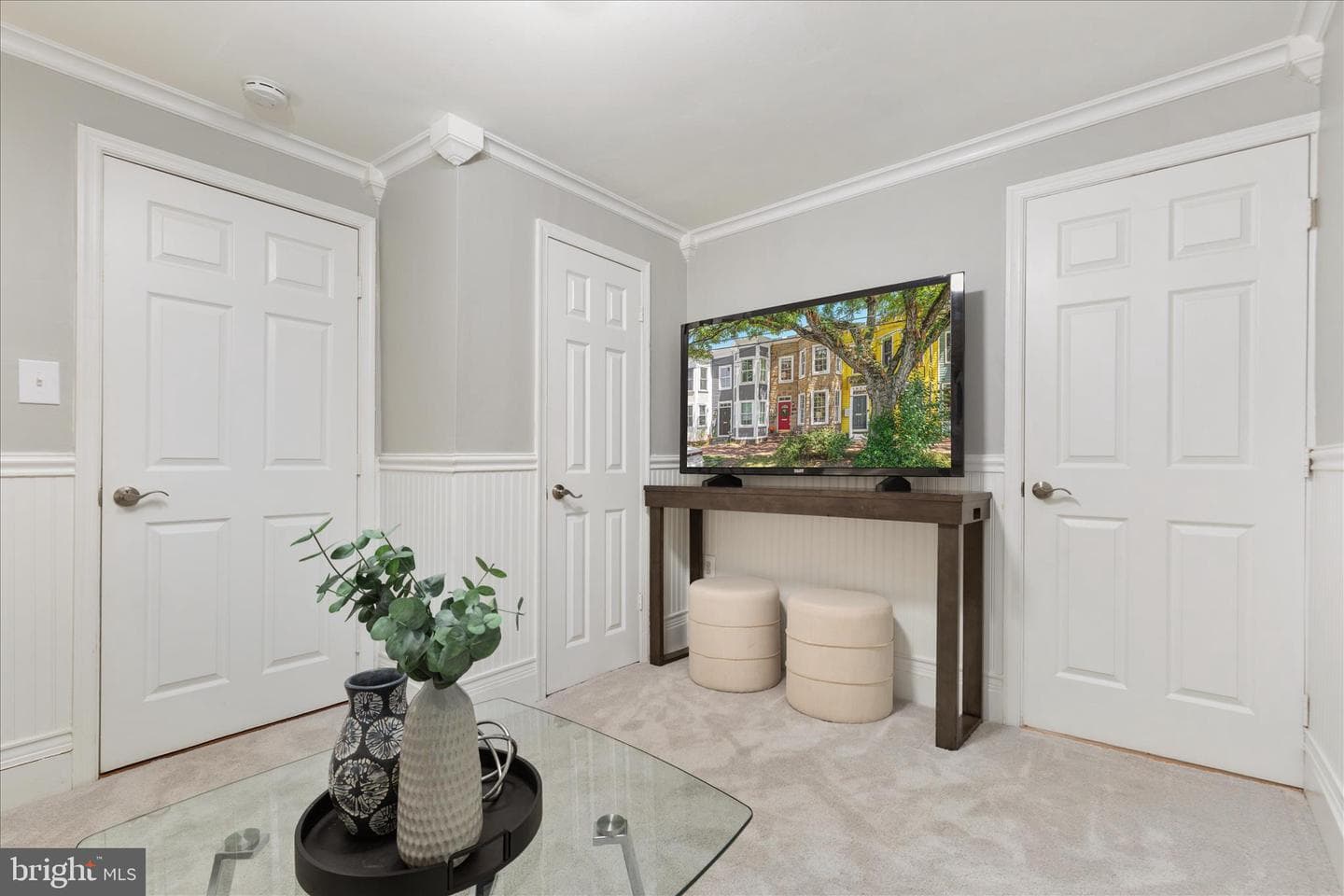 523 N Alfred Street photo 21
