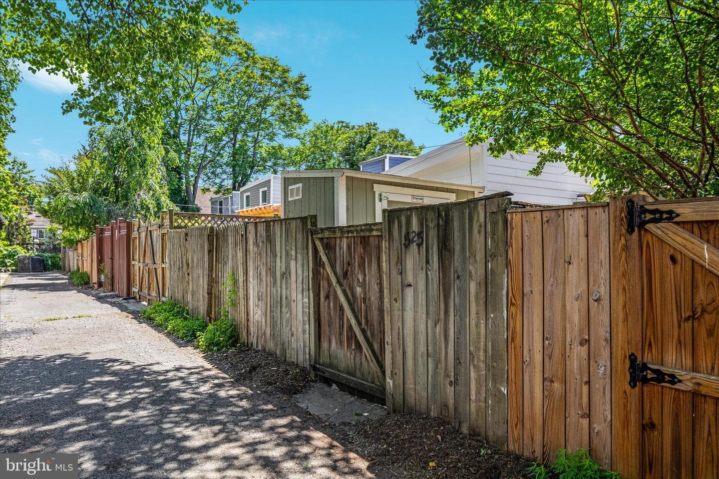 523 N Alfred Street photo 27