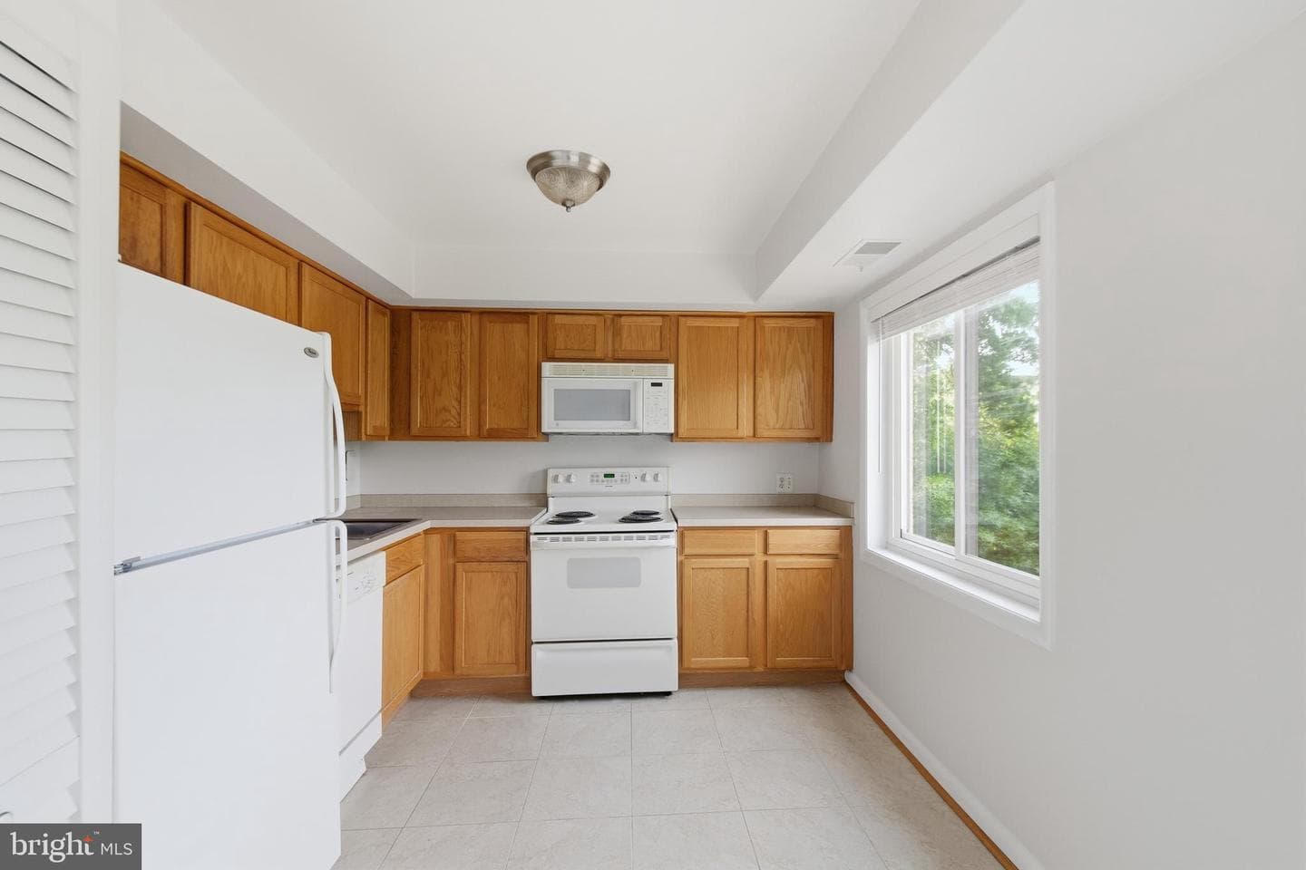 3222 S 28th Street #402 photo 14