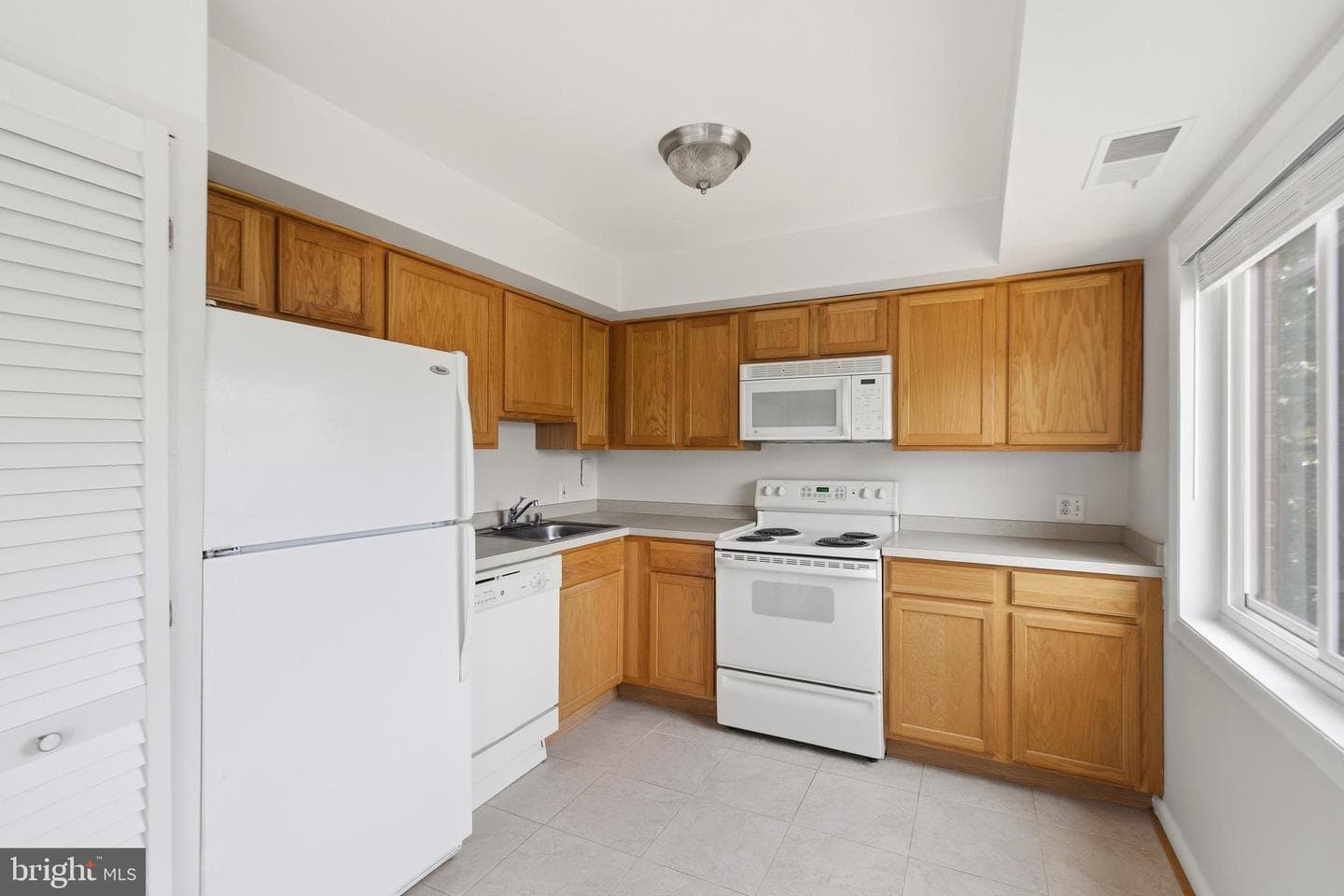 3222 S 28th Street #402 photo 15