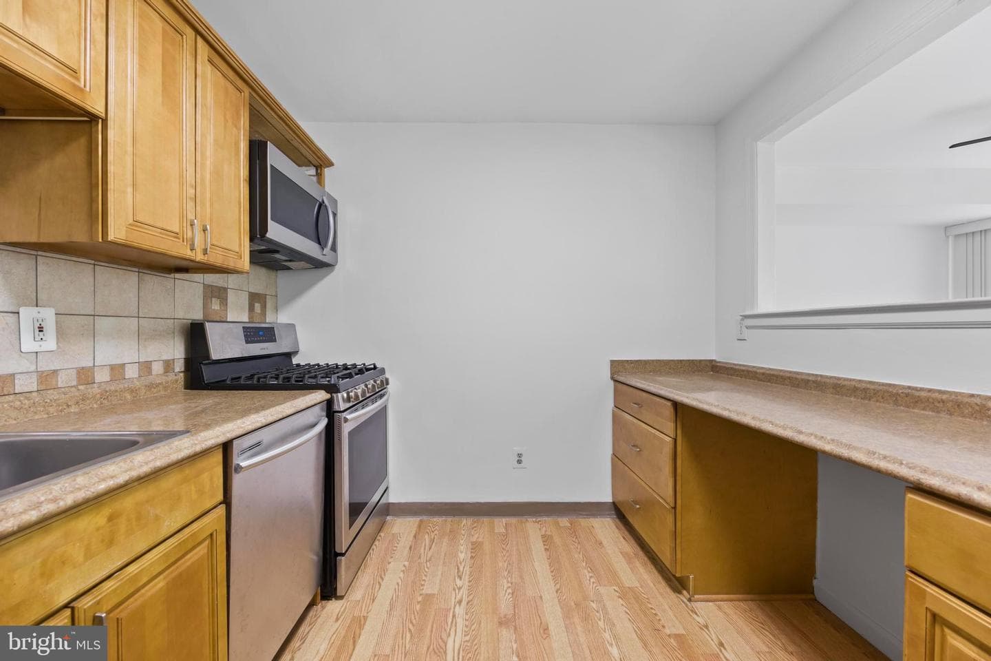 503 N Armistead Street #102 photo 15