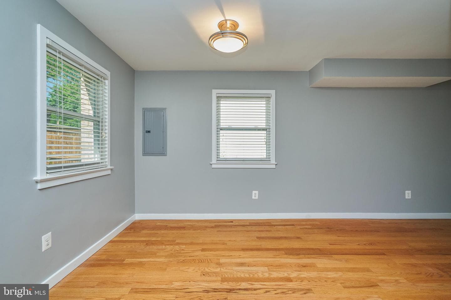 327 Laverne Avenue photo 10