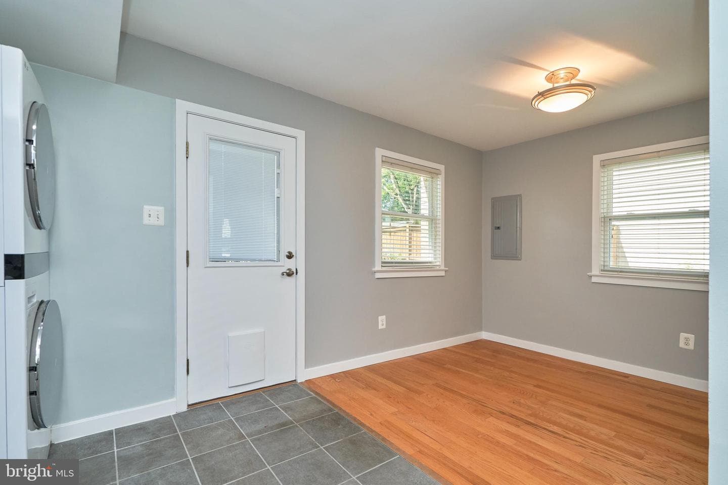 327 Laverne Avenue photo 18