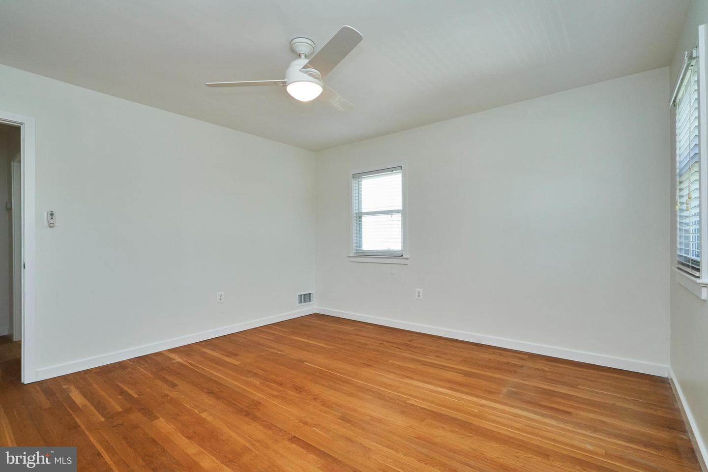 327 Laverne Avenue photo 20