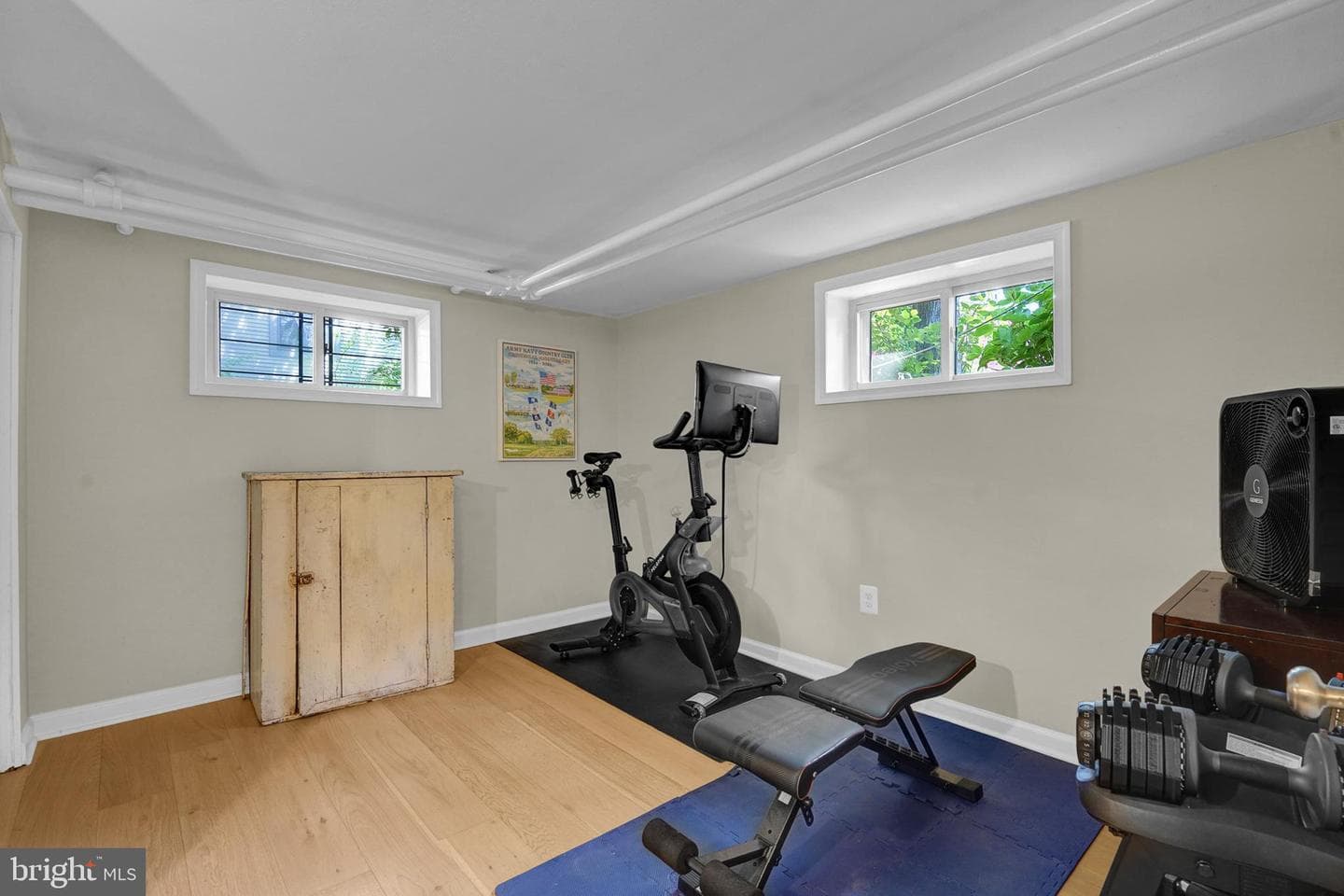 211 E Uhler Avenue photo 28