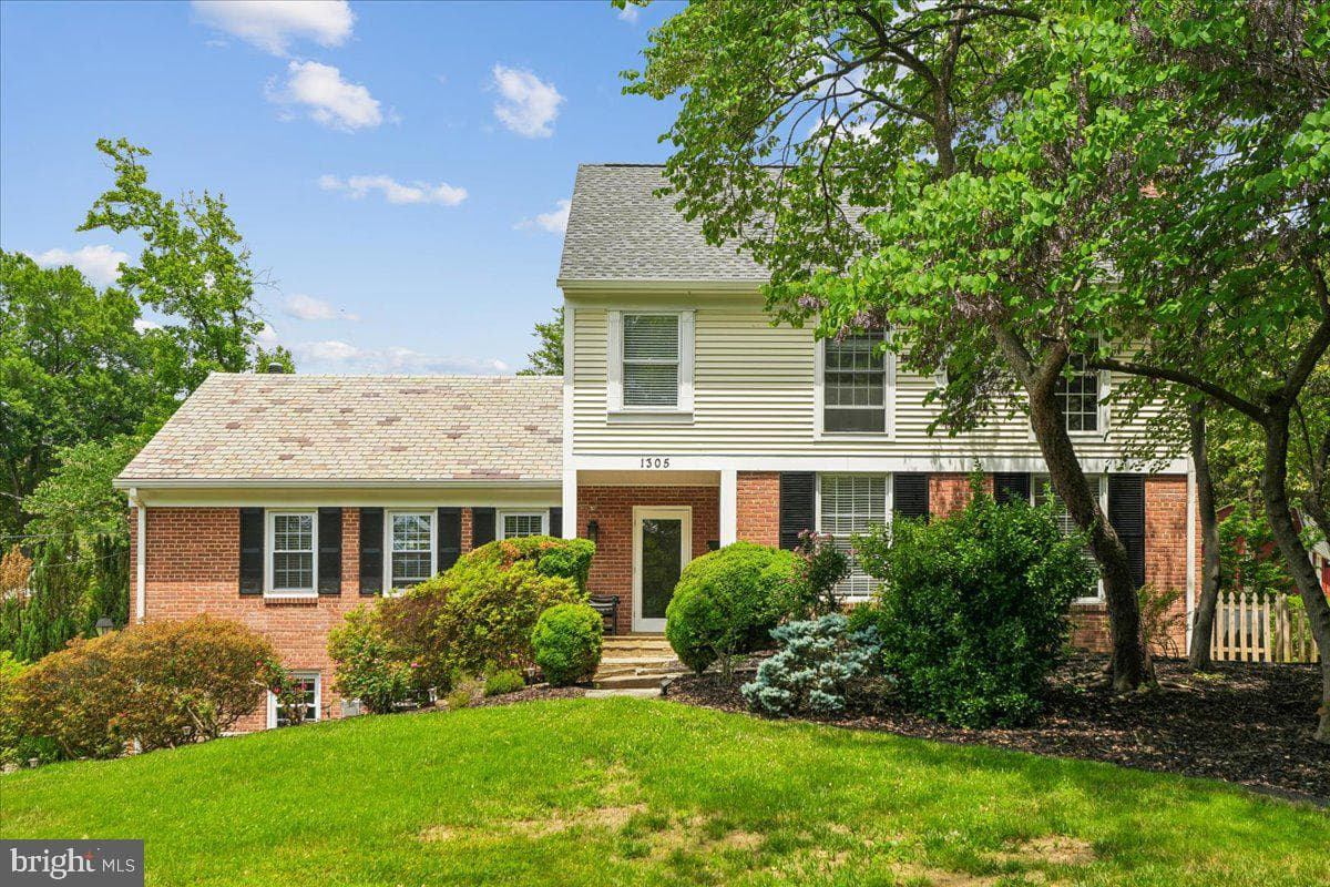 1305 Key Dr photo 64