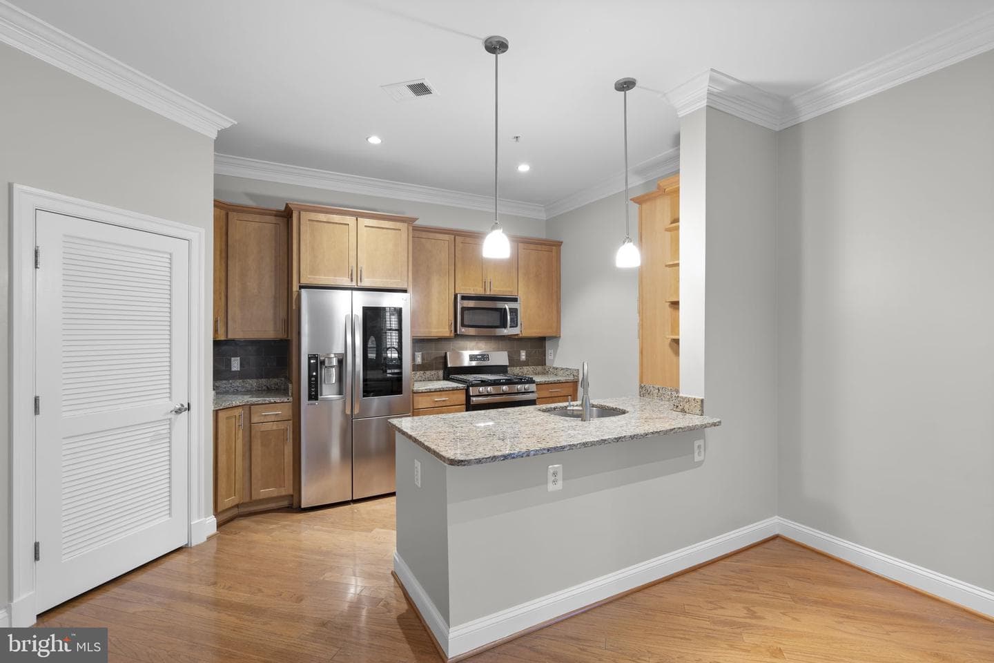 1023 N Royal Street #115 photo 10