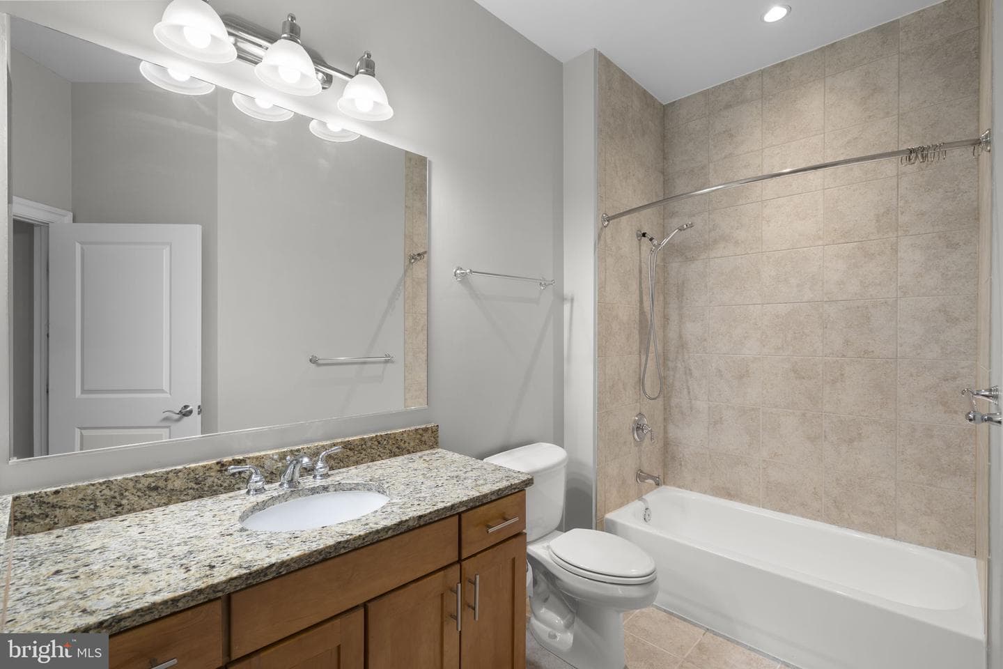 1023 N Royal Street #115 photo 21