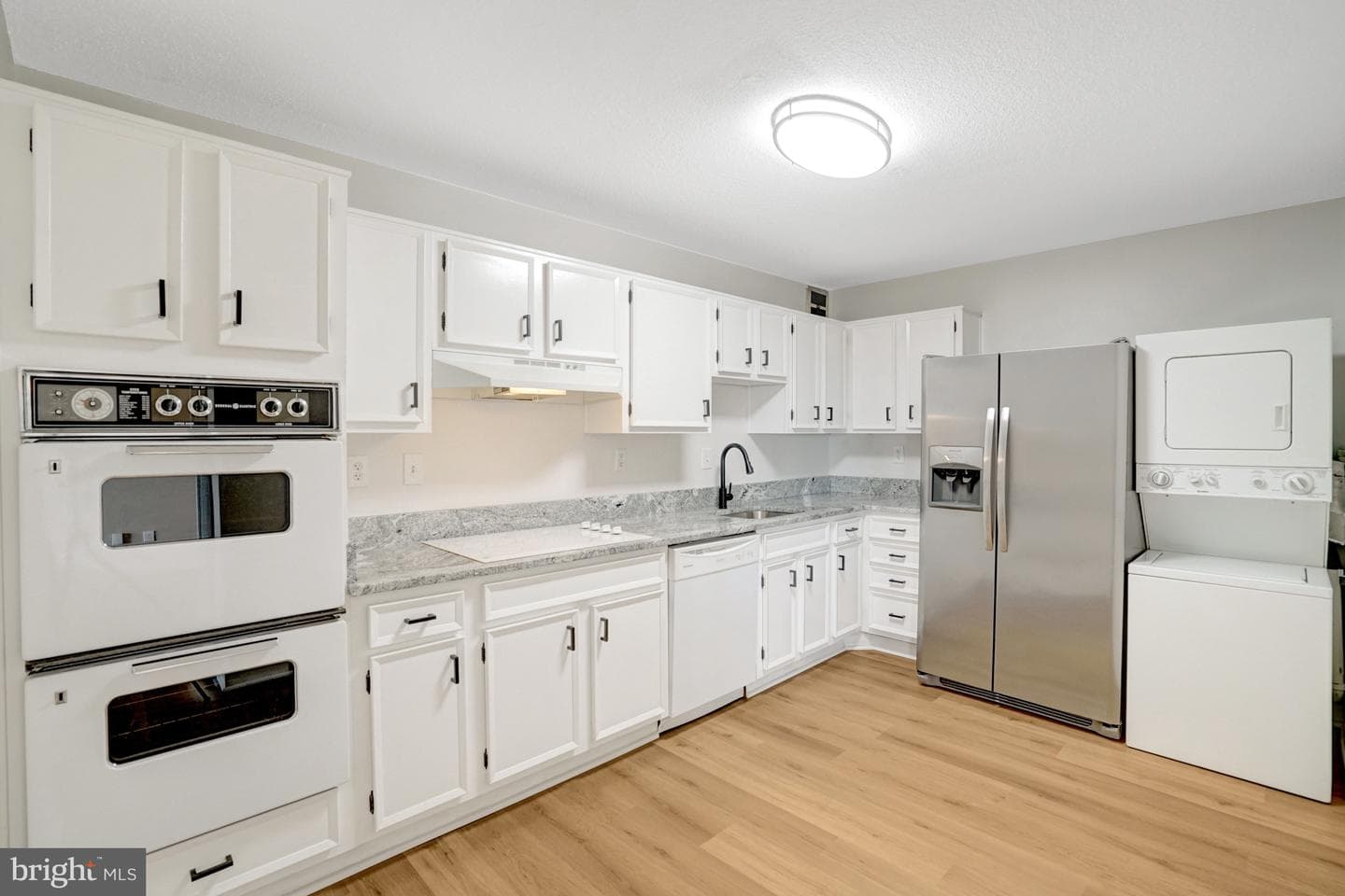 307 Yoakum Parkway #1406 photo 15