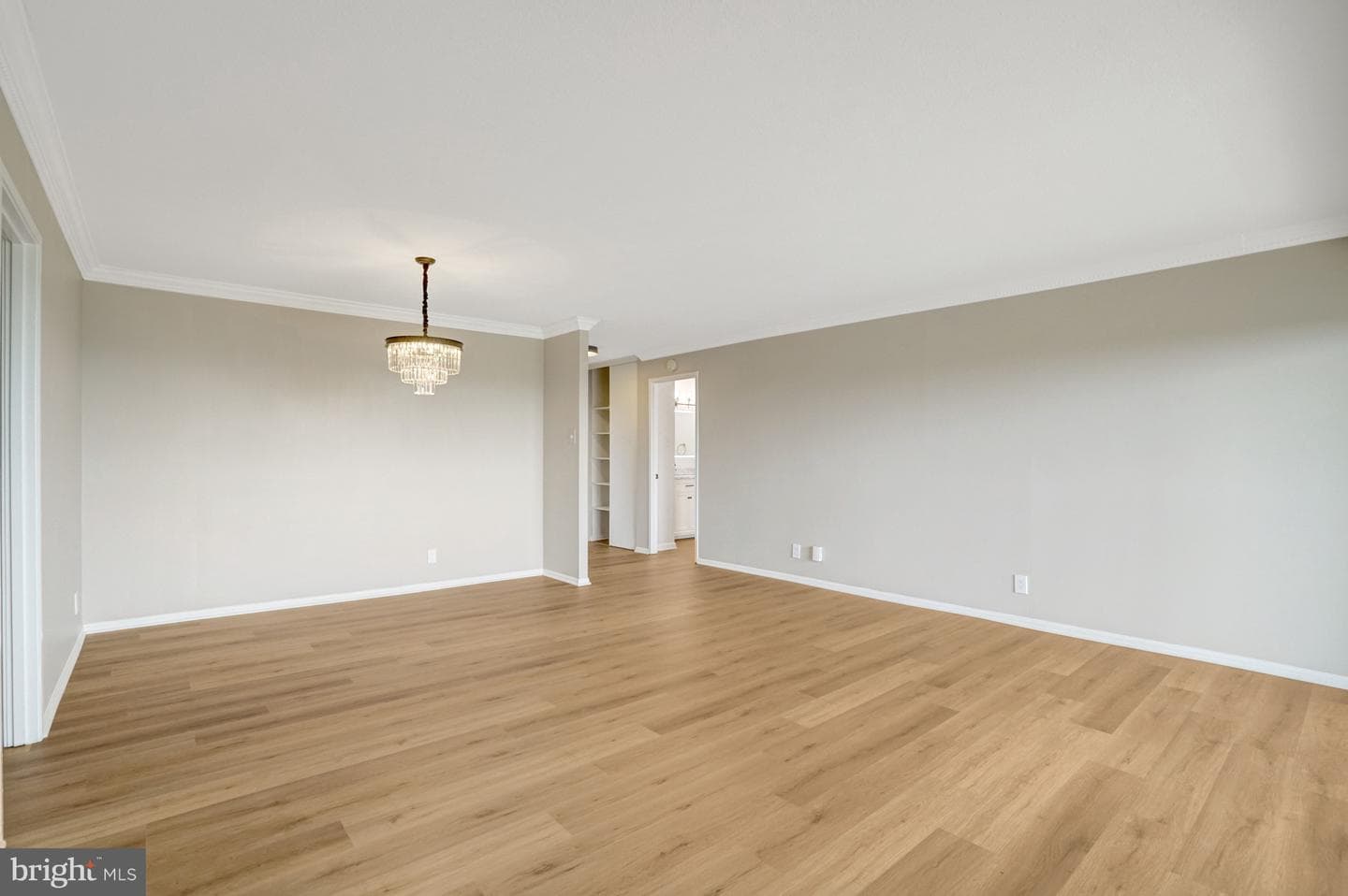 307 Yoakum Parkway #1406 photo 4