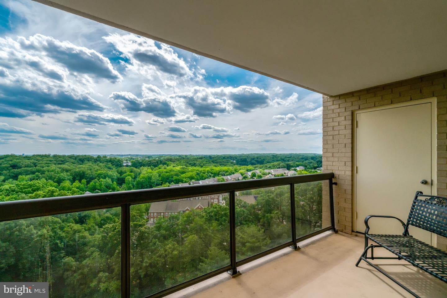 307 Yoakum Parkway #1406 photo 7