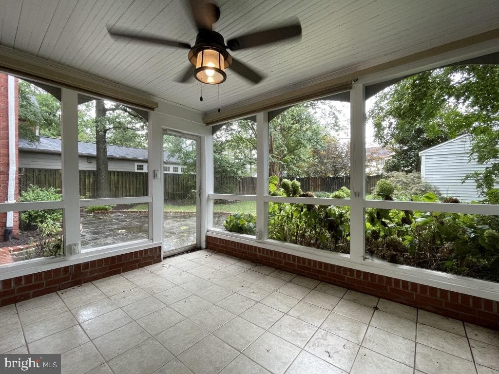 806 N Overlook Drive photo 9