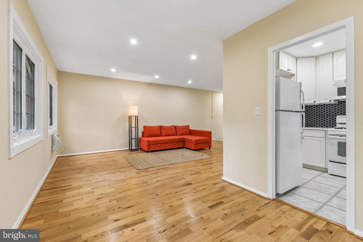 1024 Valley Drive photo 11