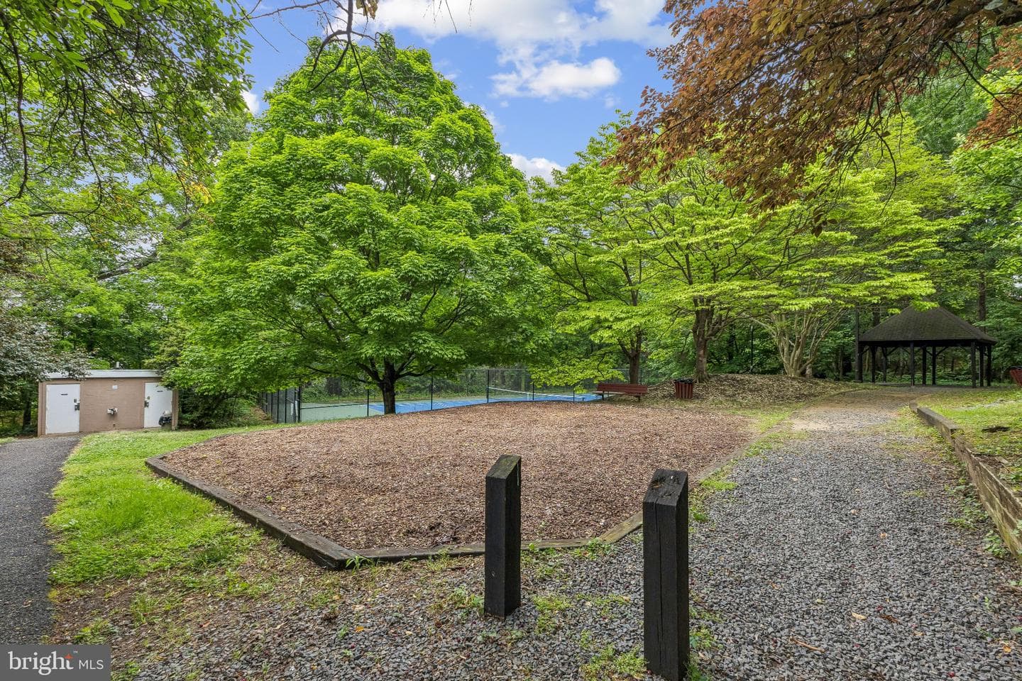 1024 Valley Drive photo 23