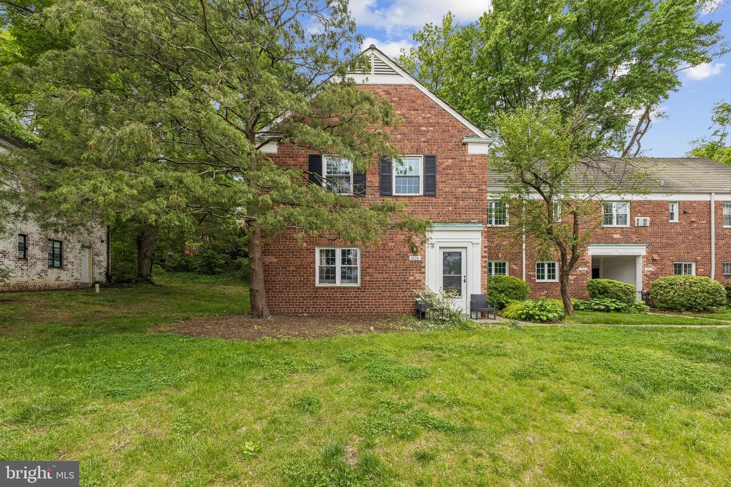 1024 Valley Drive photo 26