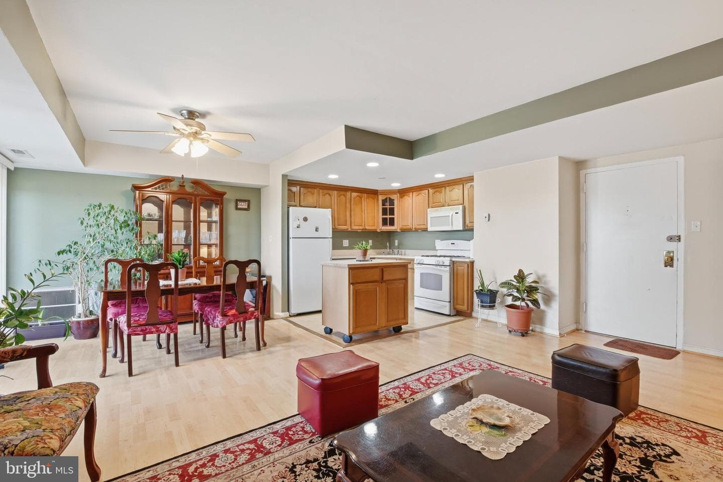 5250 Valley Forge Drive #704 photo 4