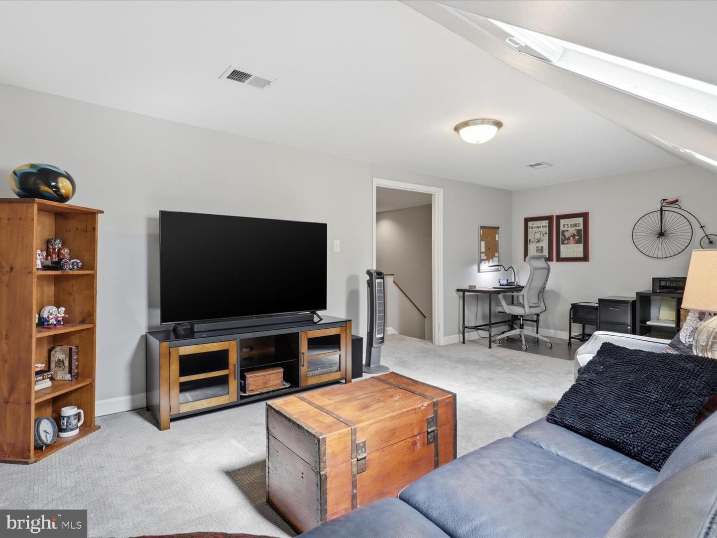 2712 Kenwood Avenue photo 40