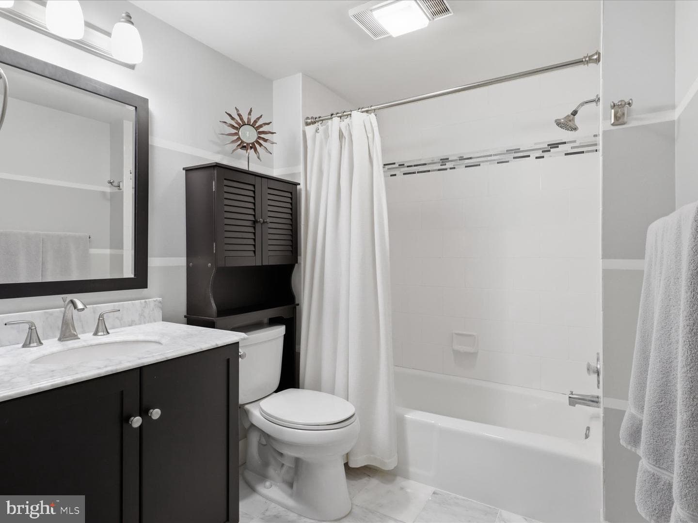 2712 Kenwood Avenue photo 41