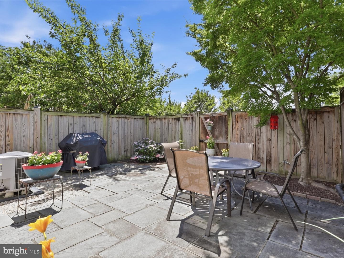 2712 Kenwood Avenue photo 44