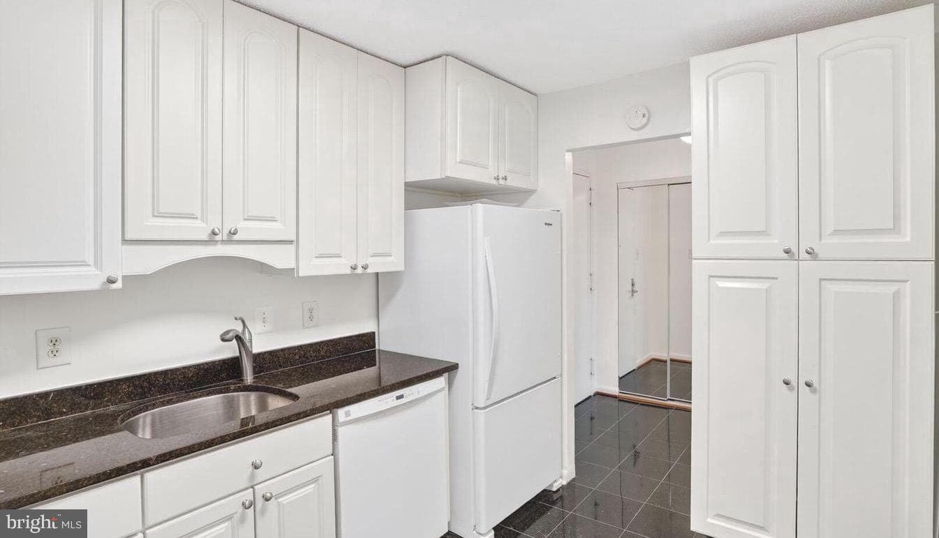200 N Pickett Street N #1513 photo 16