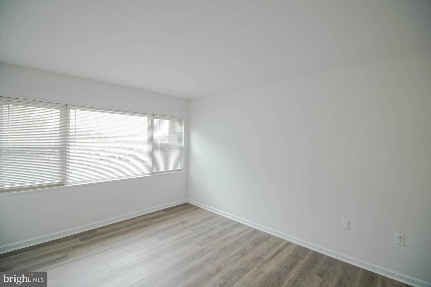 6 Canterbury Square #301 photo 17