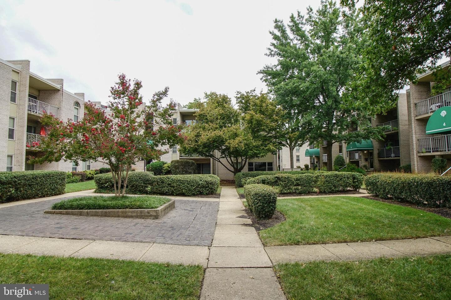 6 Canterbury Square #301 photo 25