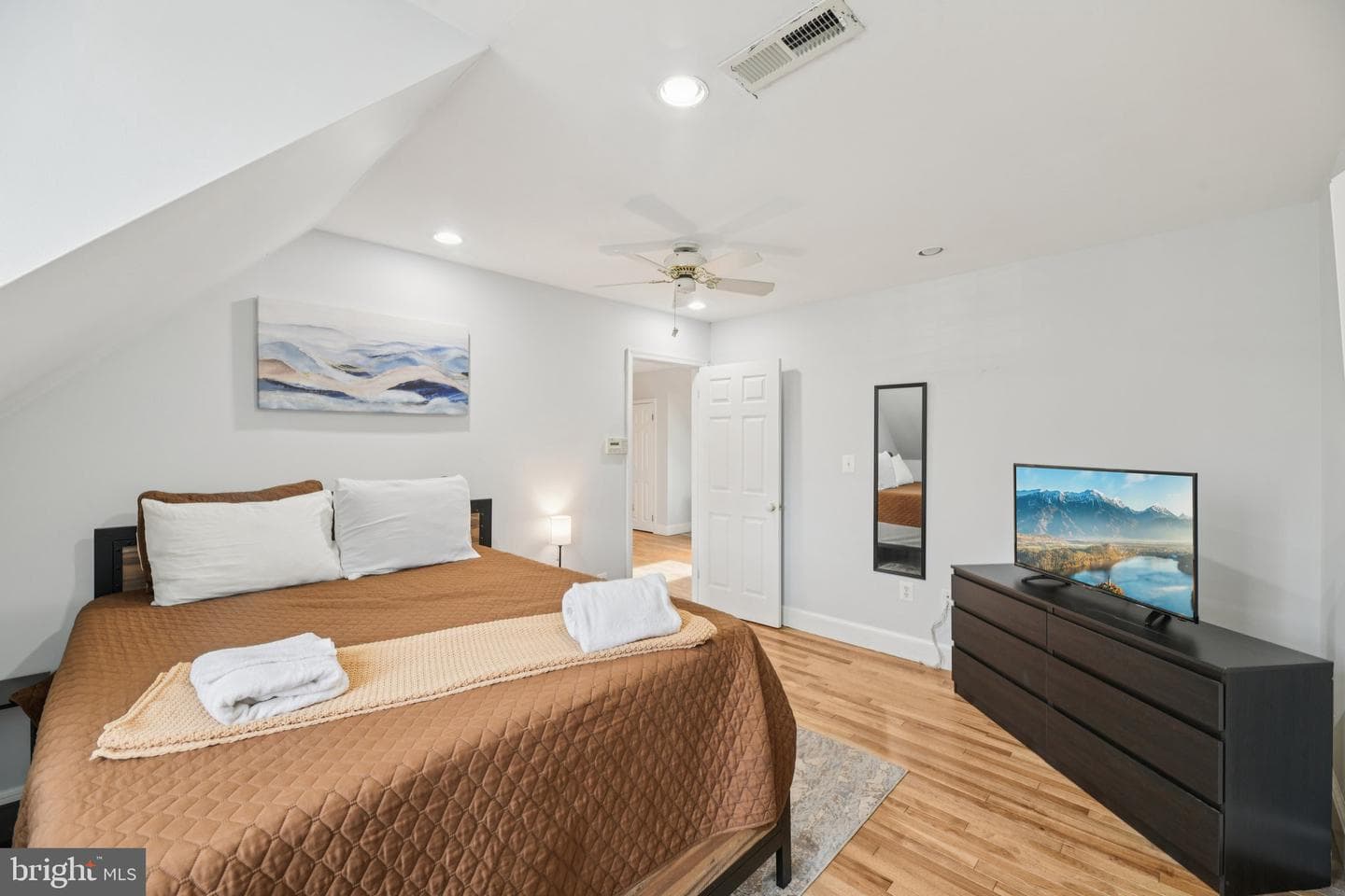 10 Irving Court photo 22