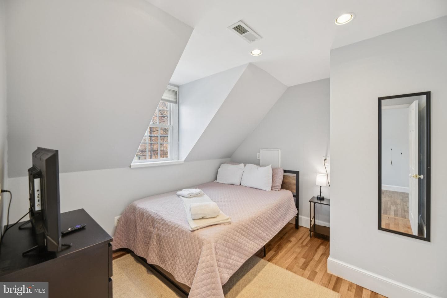 10 Irving Court photo 24