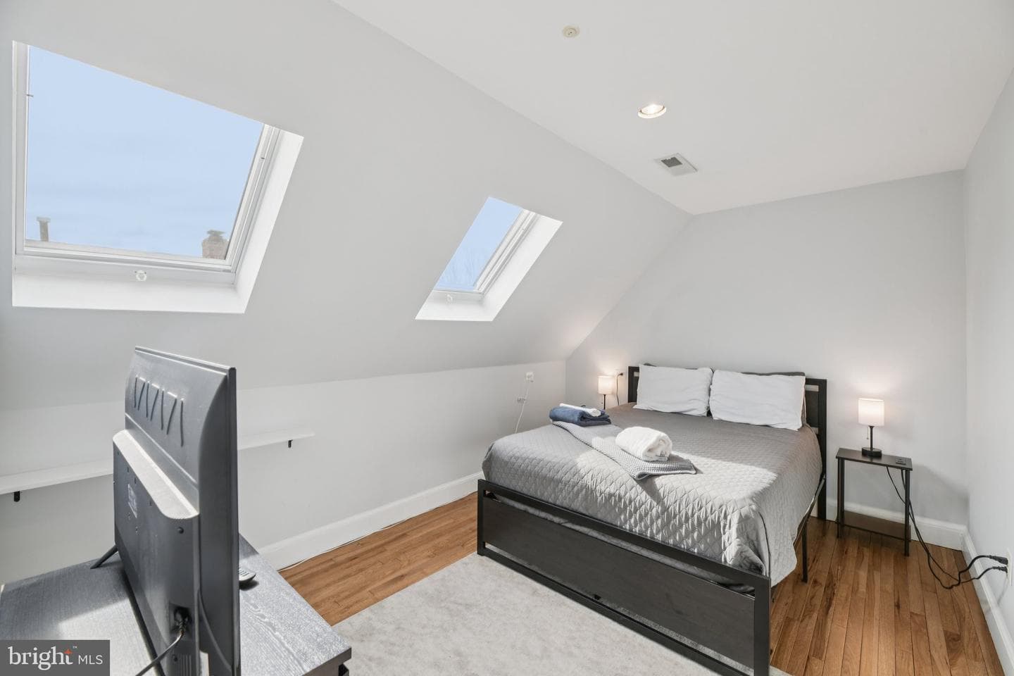 10 Irving Court photo 28