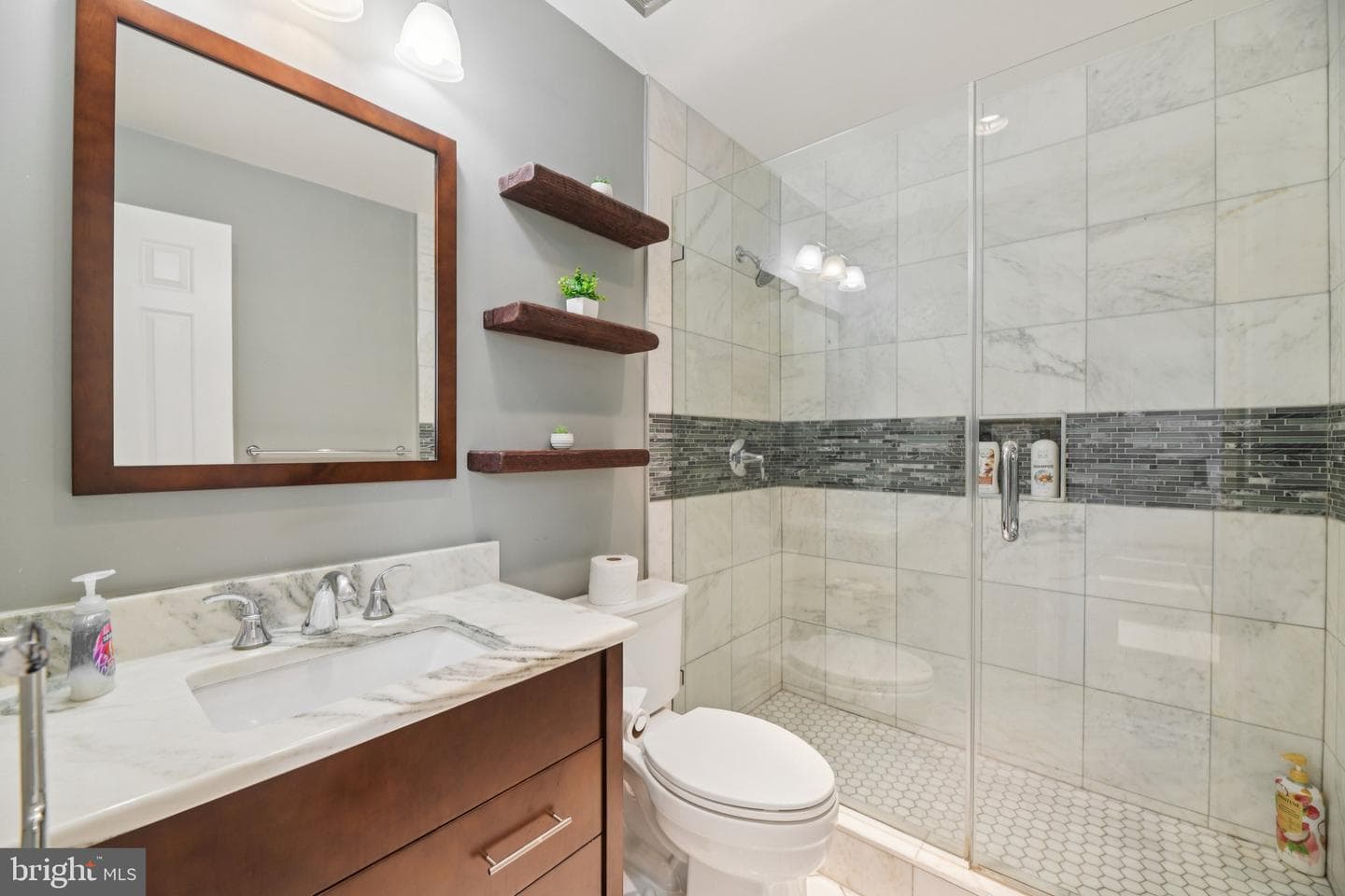 10 Irving Court photo 31