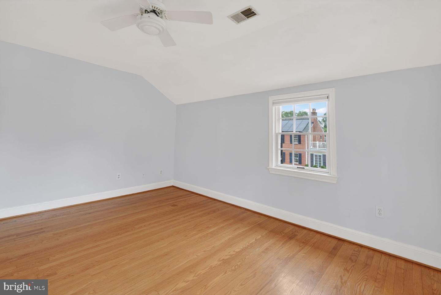 105 Adams Avenue photo 35