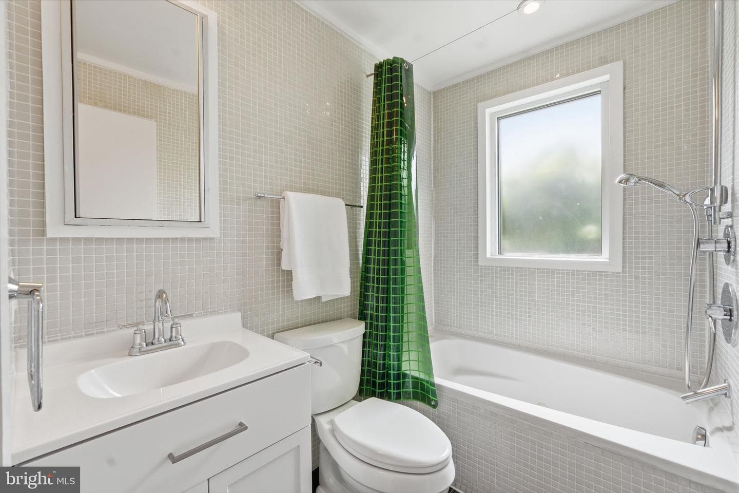 213 E Raymond Avenue photo 12