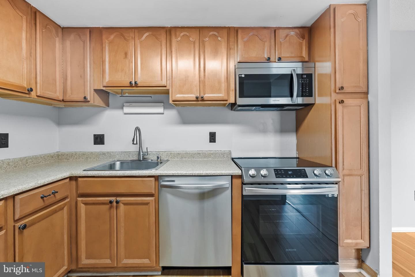 6300 Stevenson Avenue #1015 photo 10