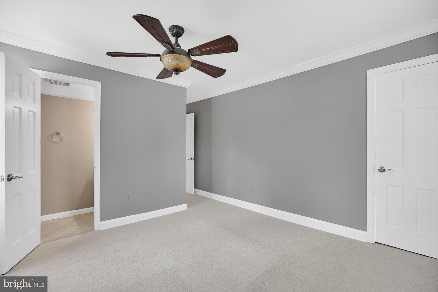 1700 W Abingdon Drive #203 photo 28