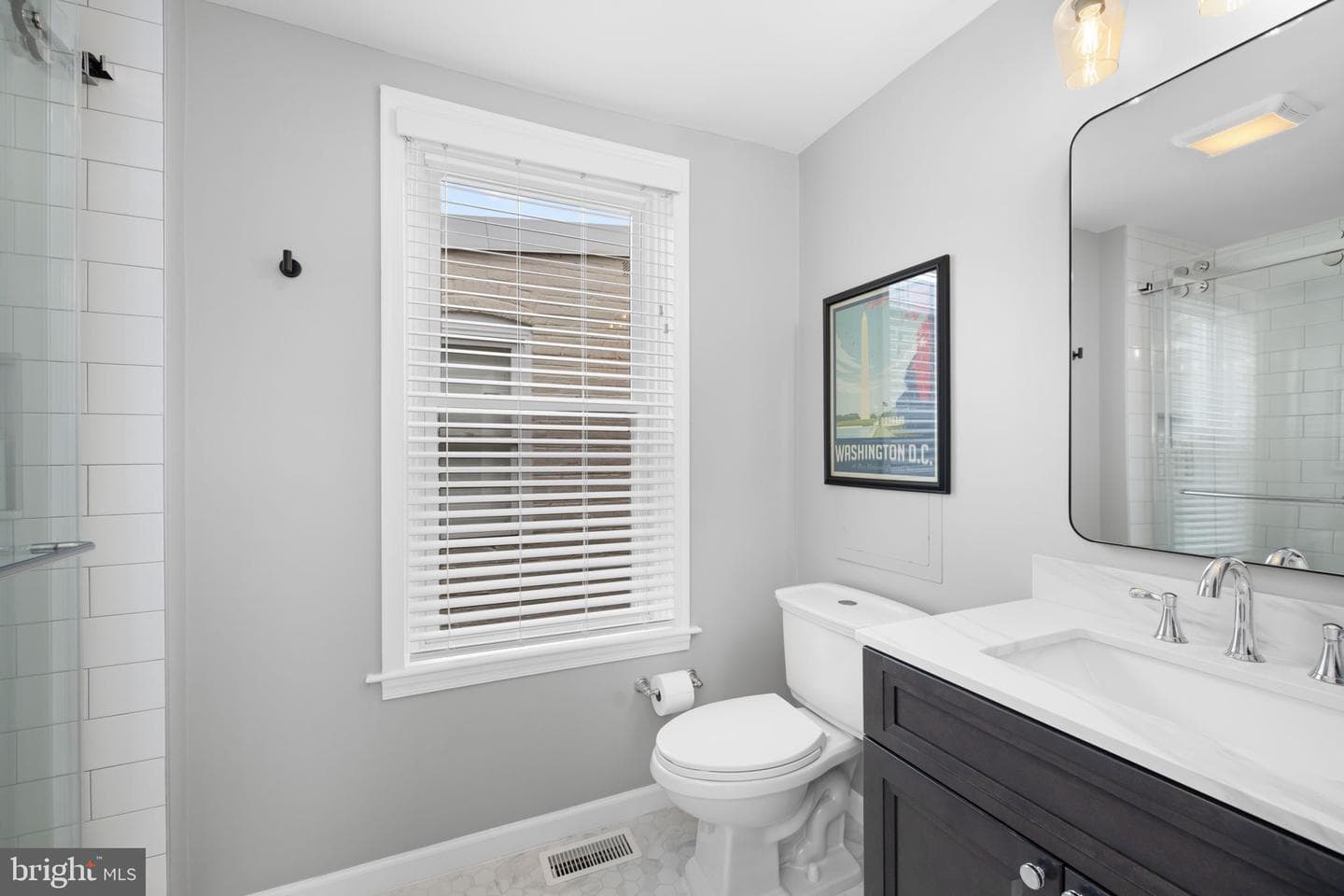 1005 Oronoco Street photo 29