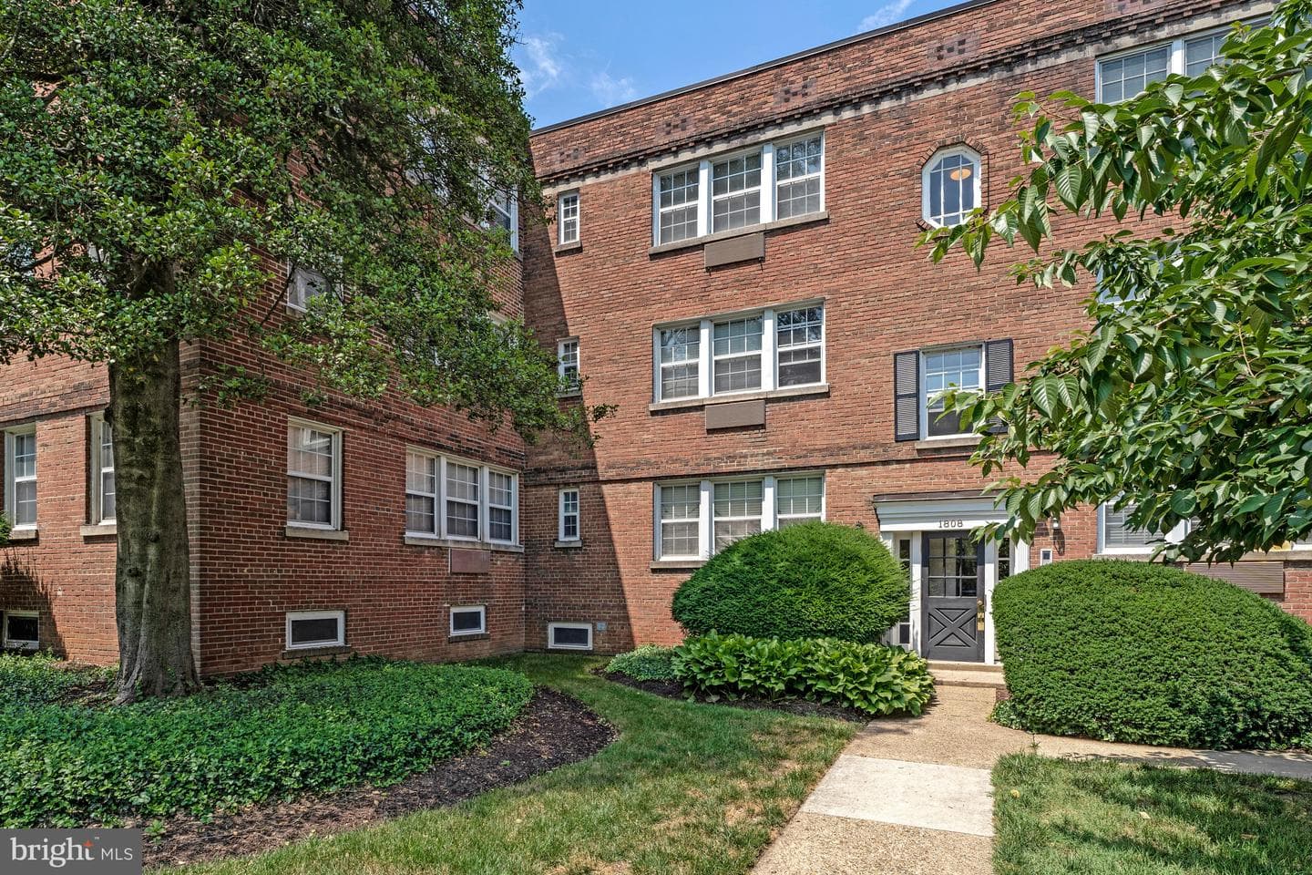 1808 W Abingdon Drive #301 photo 16