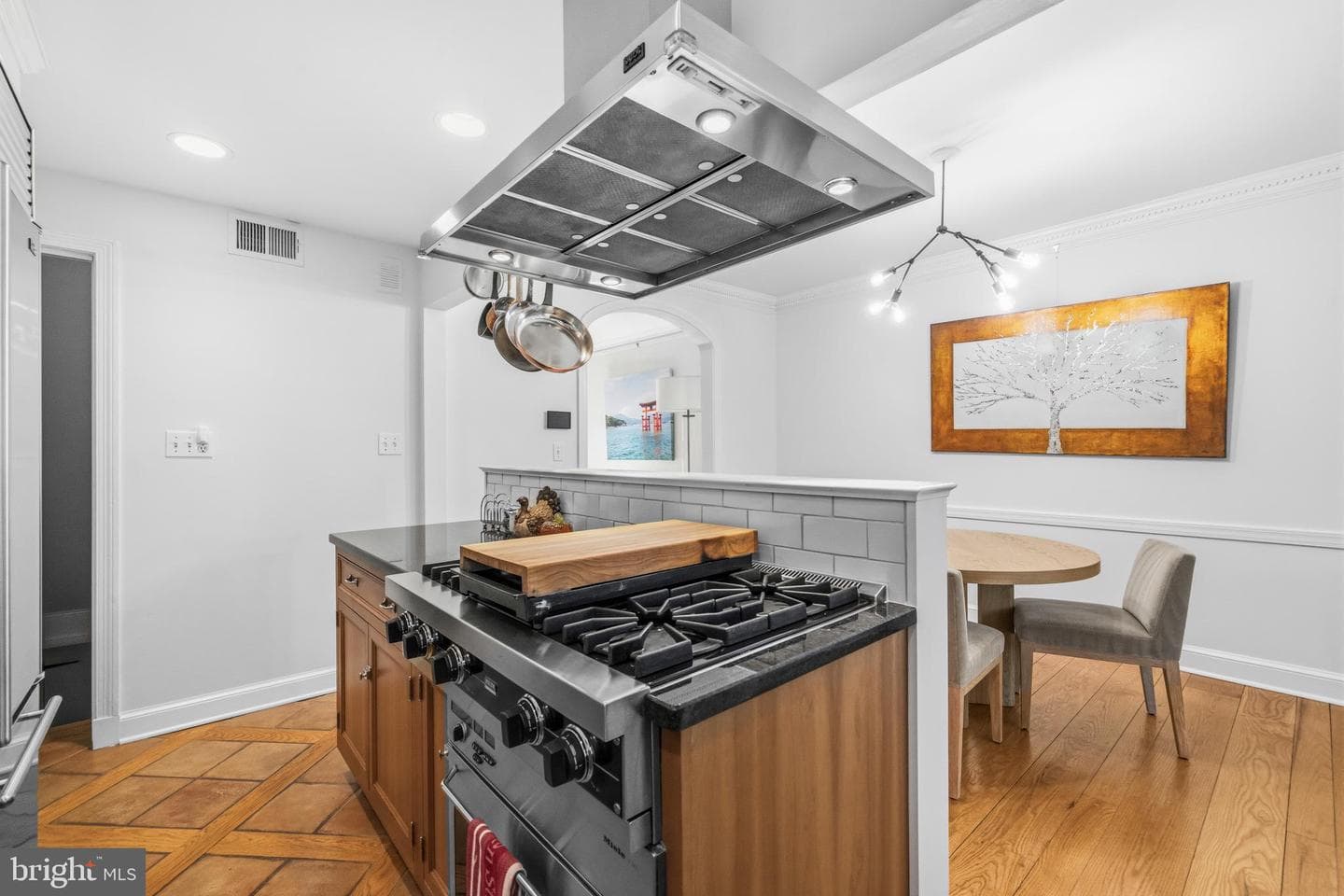 902 S Saint Asaph Street photo 10