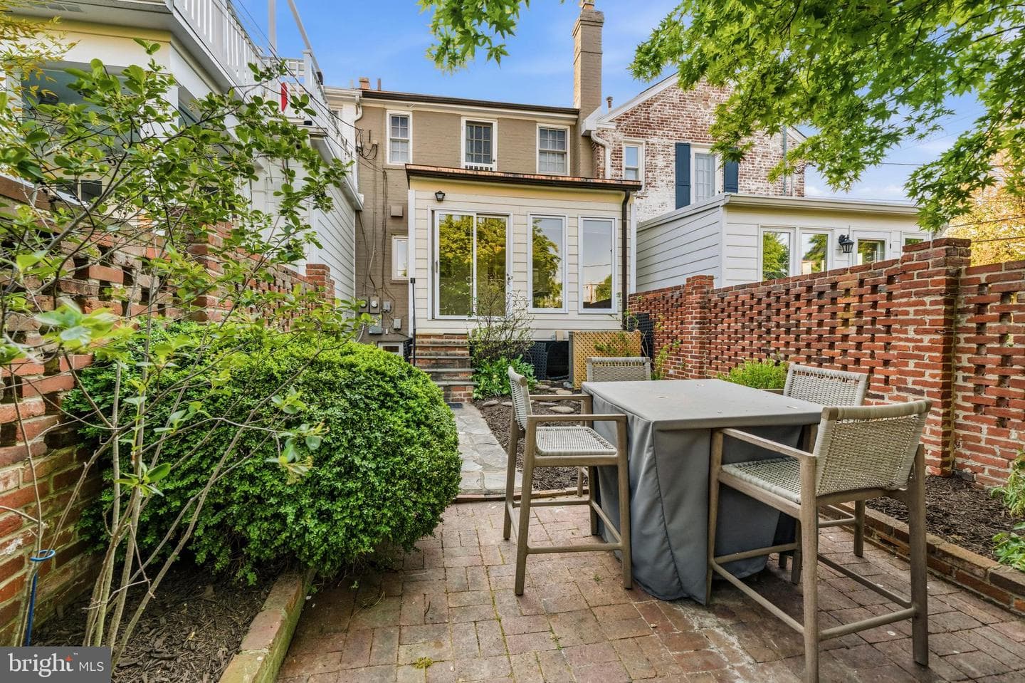 902 S Saint Asaph Street photo 26
