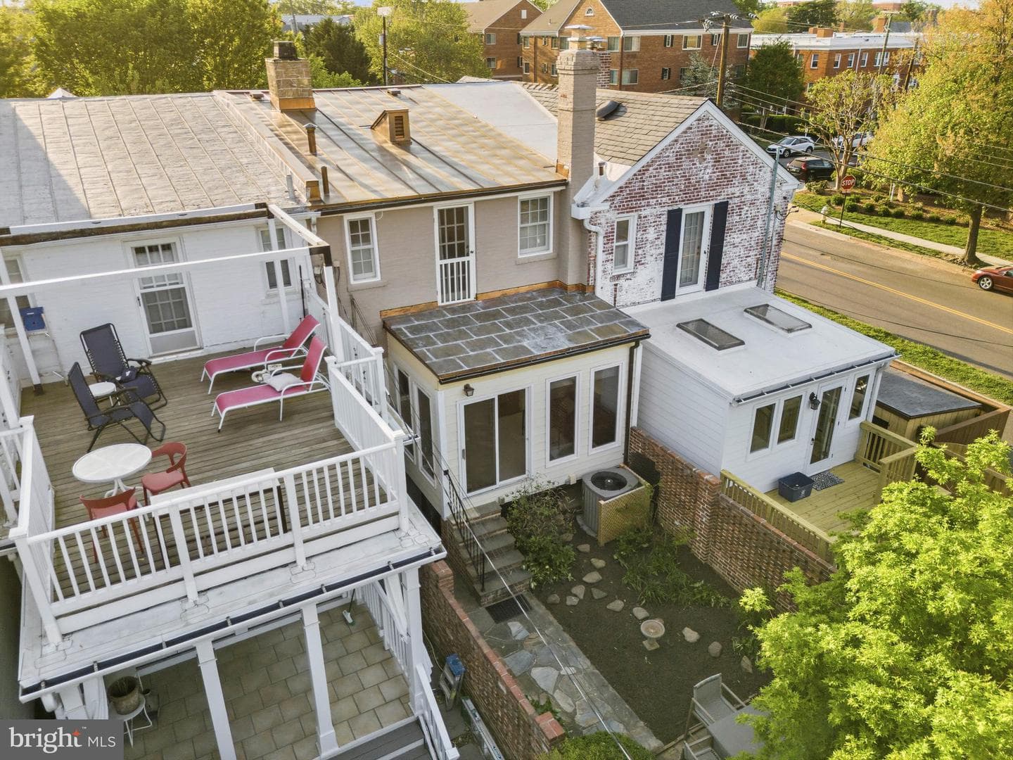 902 S Saint Asaph Street photo 29