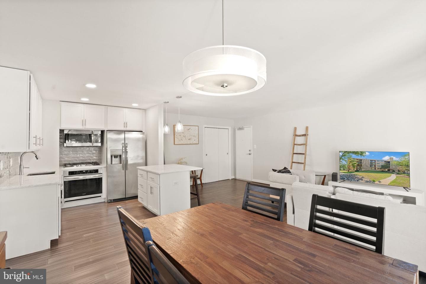 12 Van Dorn #405 photo 19