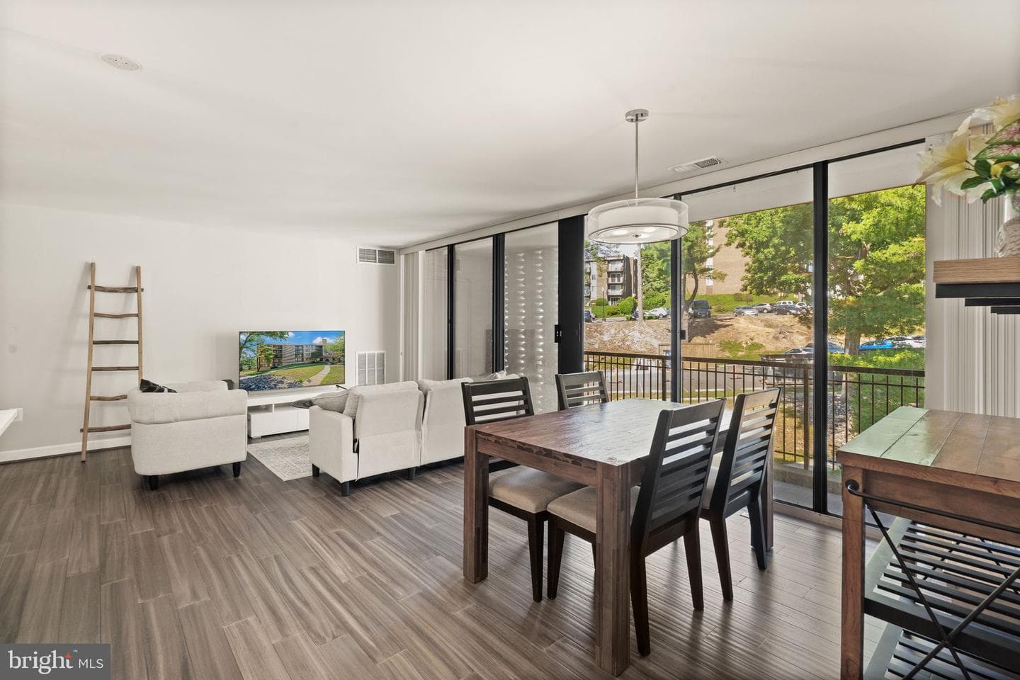 12 Van Dorn #405 photo 29