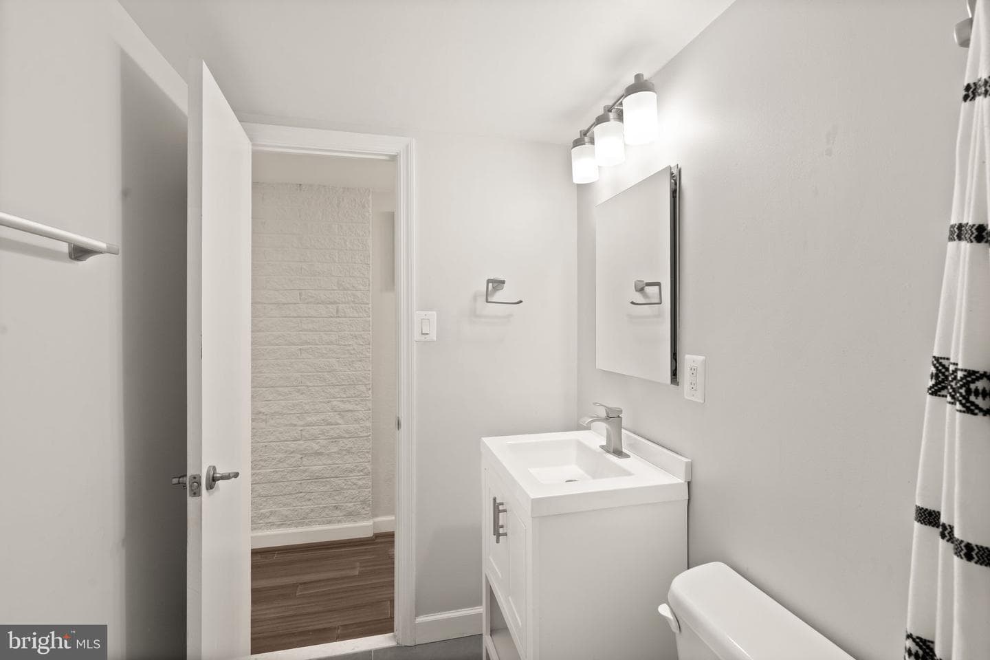 12 Van Dorn #405 photo 47